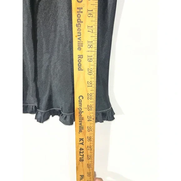 VTG Seductive Wear by Cinema Elle Black Satin Ruffle Robe/Baby Doll Gown Set S/M